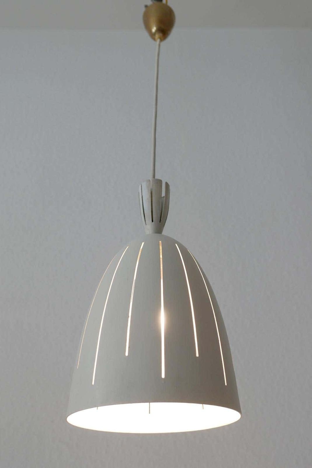 photo vinterior Set Of Three Lovely Mid Century Modern Diabolo Pendant Lamps, 1950s, Germany