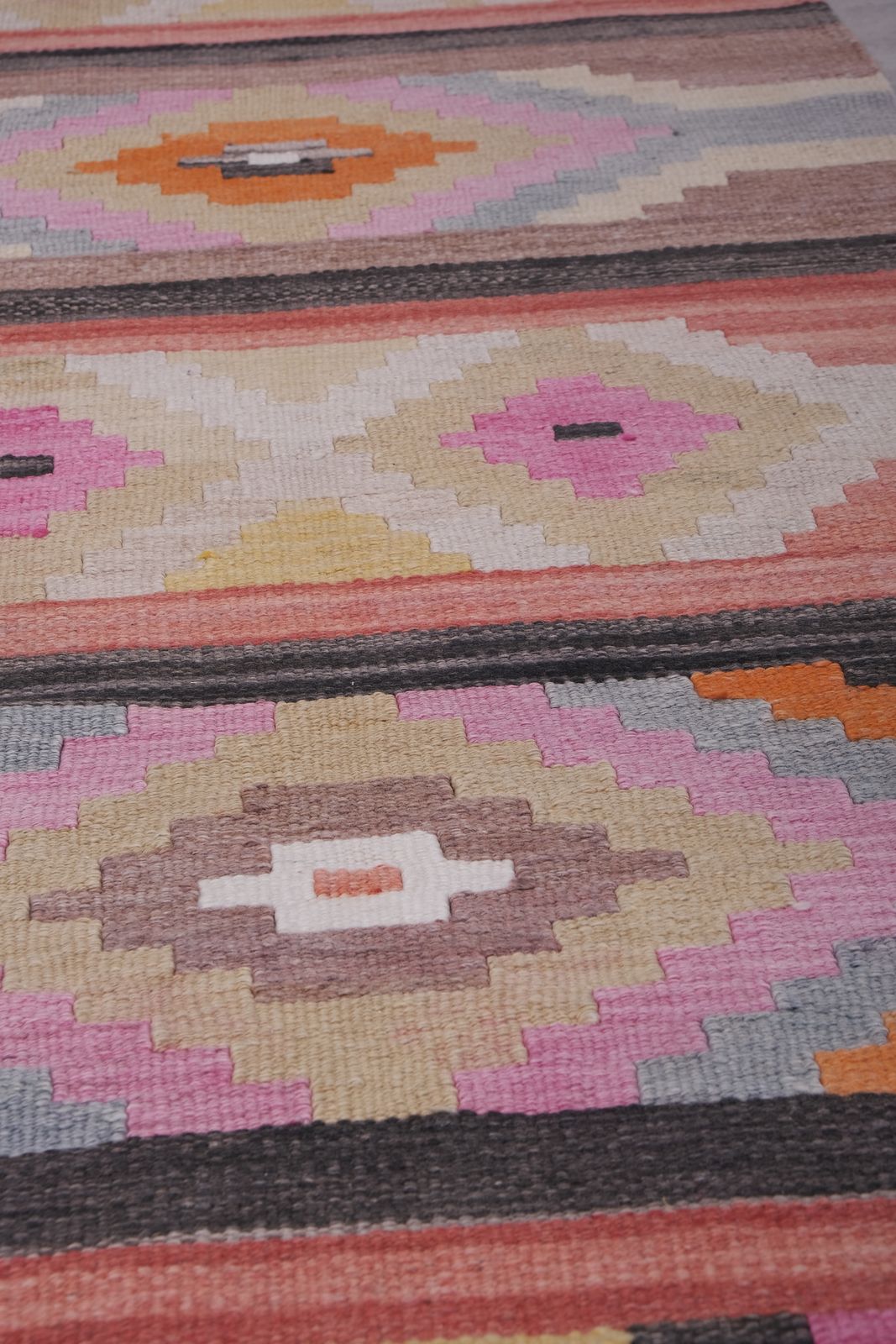 Tapis de couloir kilim turc 2'7'' x 21'1'' photo for sale