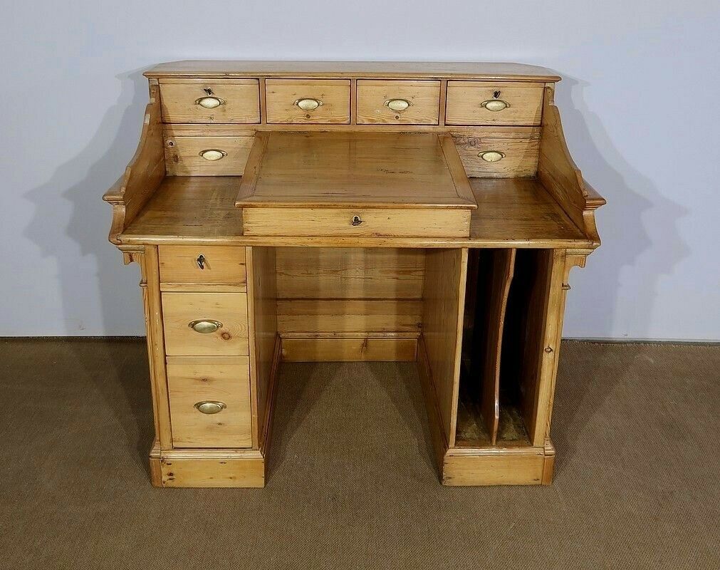 Important Pitchpin Trade Office – 1900 photo furniture