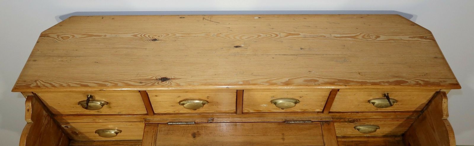 photo furniture Important Pitchpin Trade Office – 1900