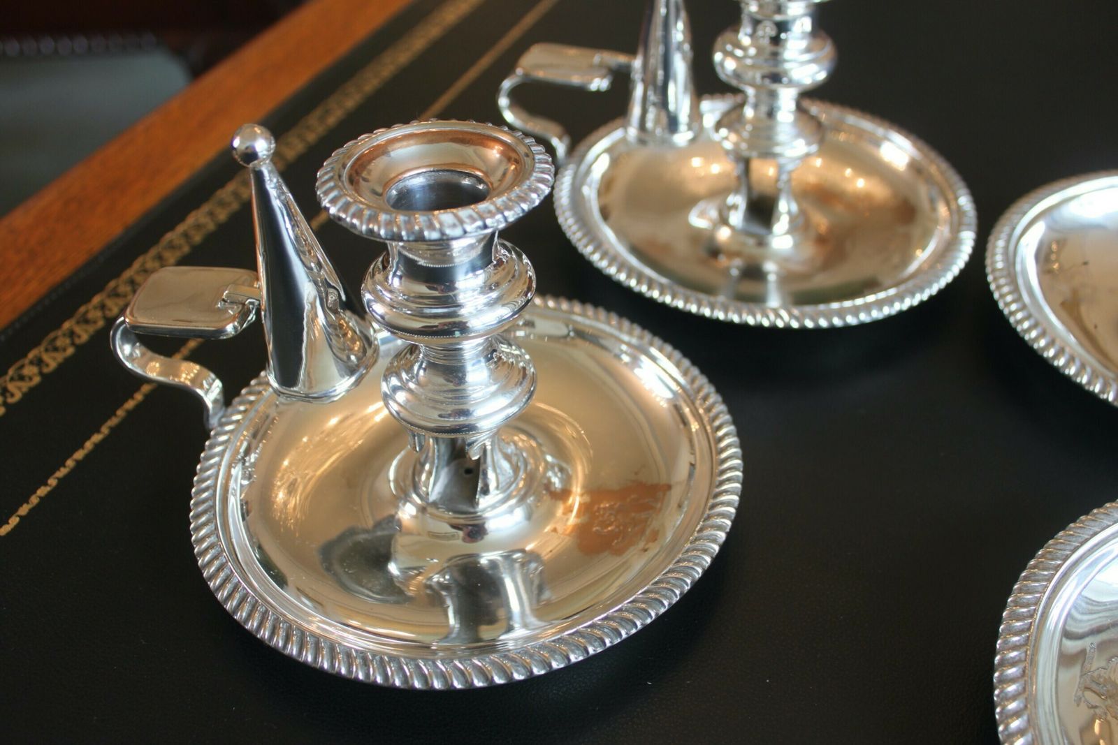 A Rare Set Of Four Early 19th Century Silver Plated Chamber Sticks photo vinterior