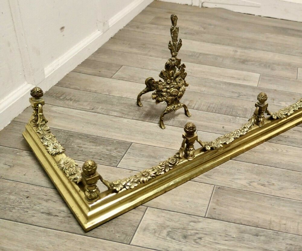 Superb Quality And Design 19th Century Heavy Brass Fender With Andirons photo buy