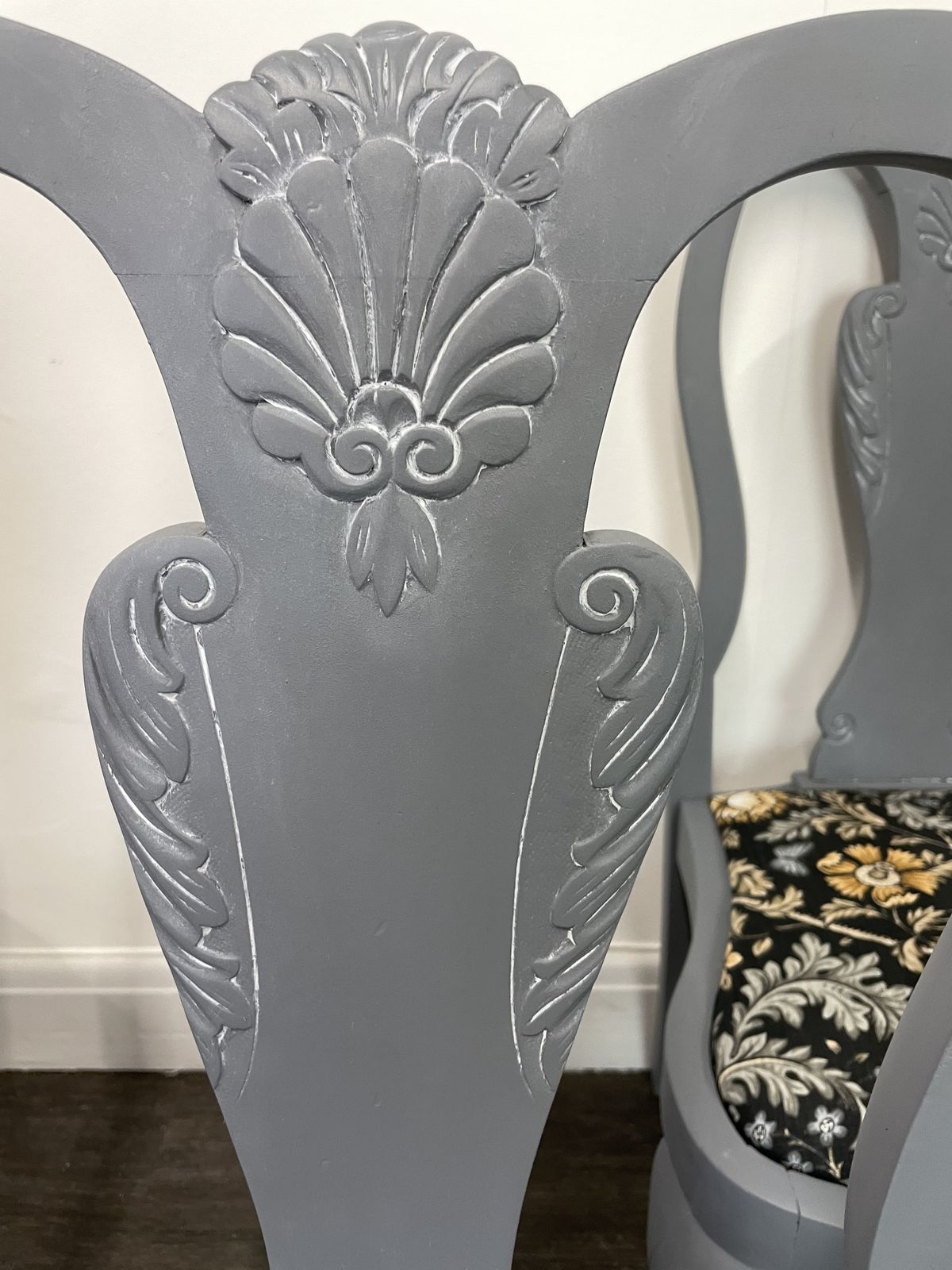 Set Of 4 Grey Queen Anne Style Splat Back Dining Chairs photo for sale