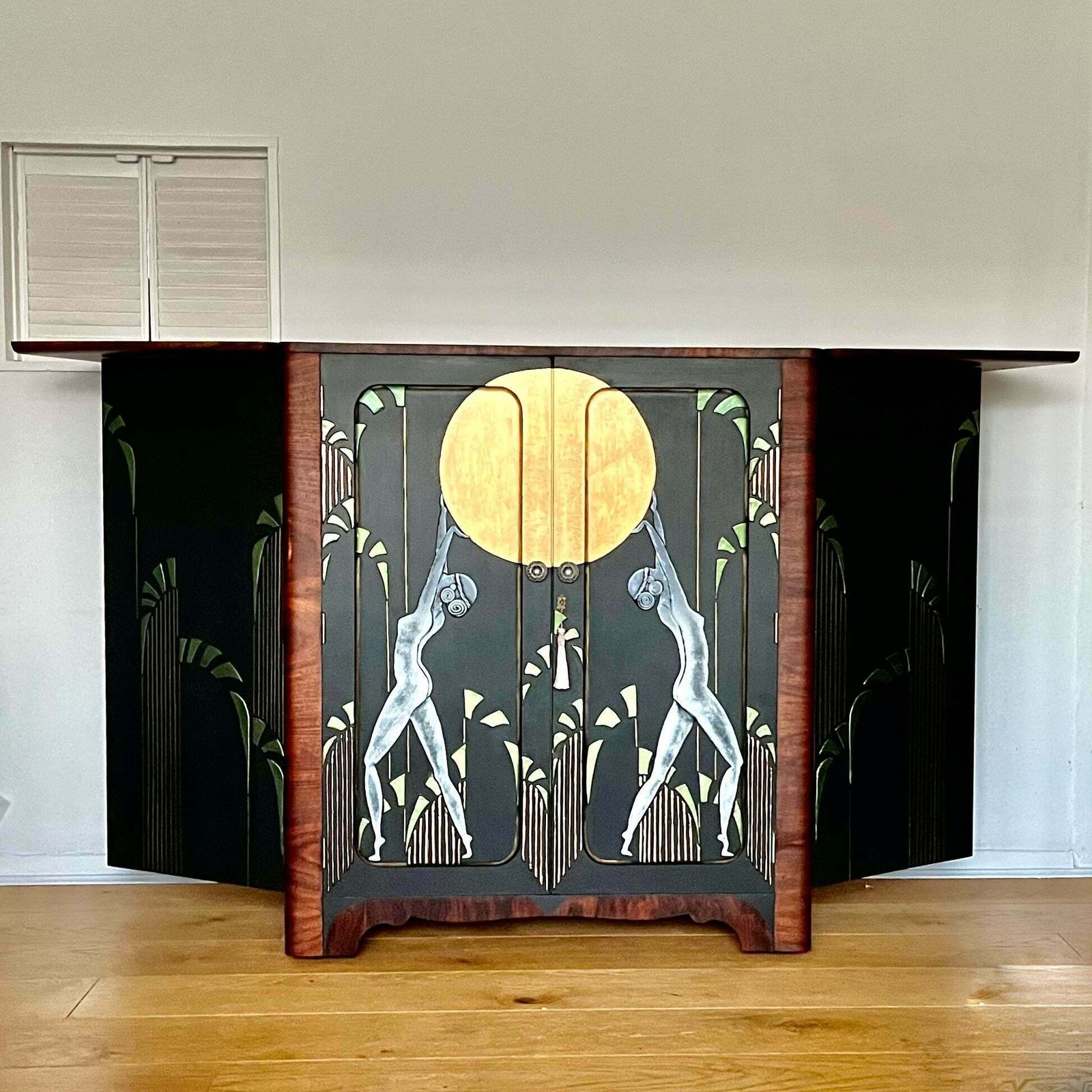 Mid Century Modern Bar / Drinks Cabinet With Extendable Sides   Nudes