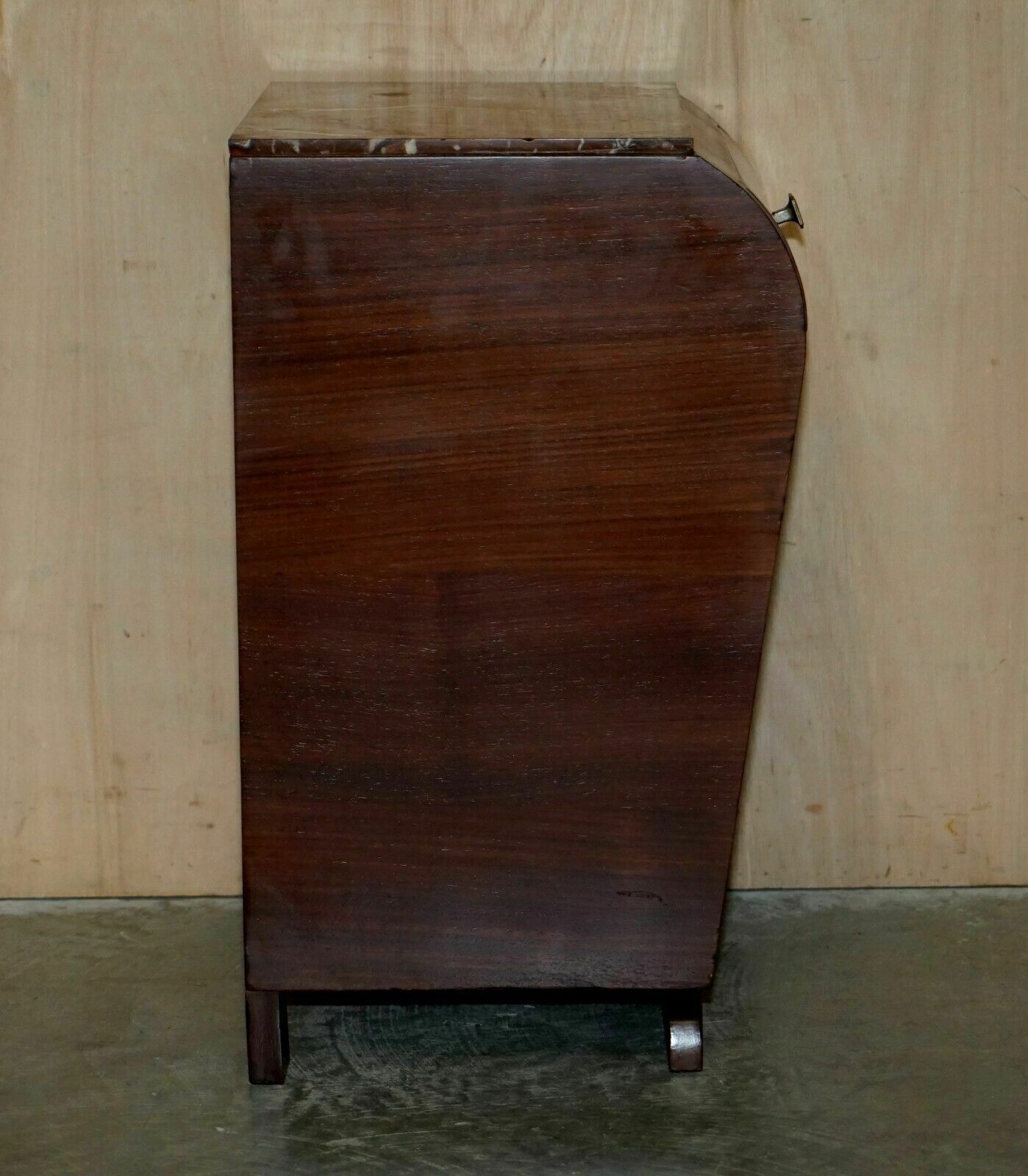photo vinterior Fine Pair Of Antique French Art Deco Mahogany & Marble Topped Bedside Tables