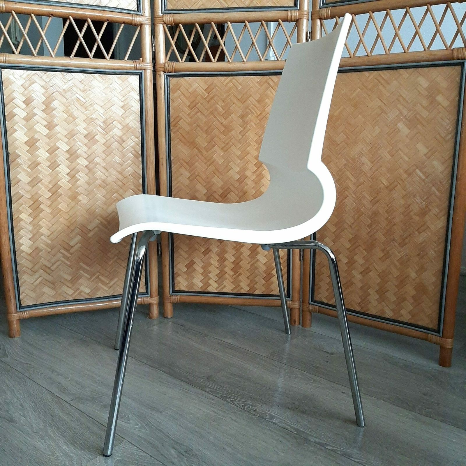 Marco Maran For Knoll – Gigi Chairs White, Set Of 4 photo 600.0