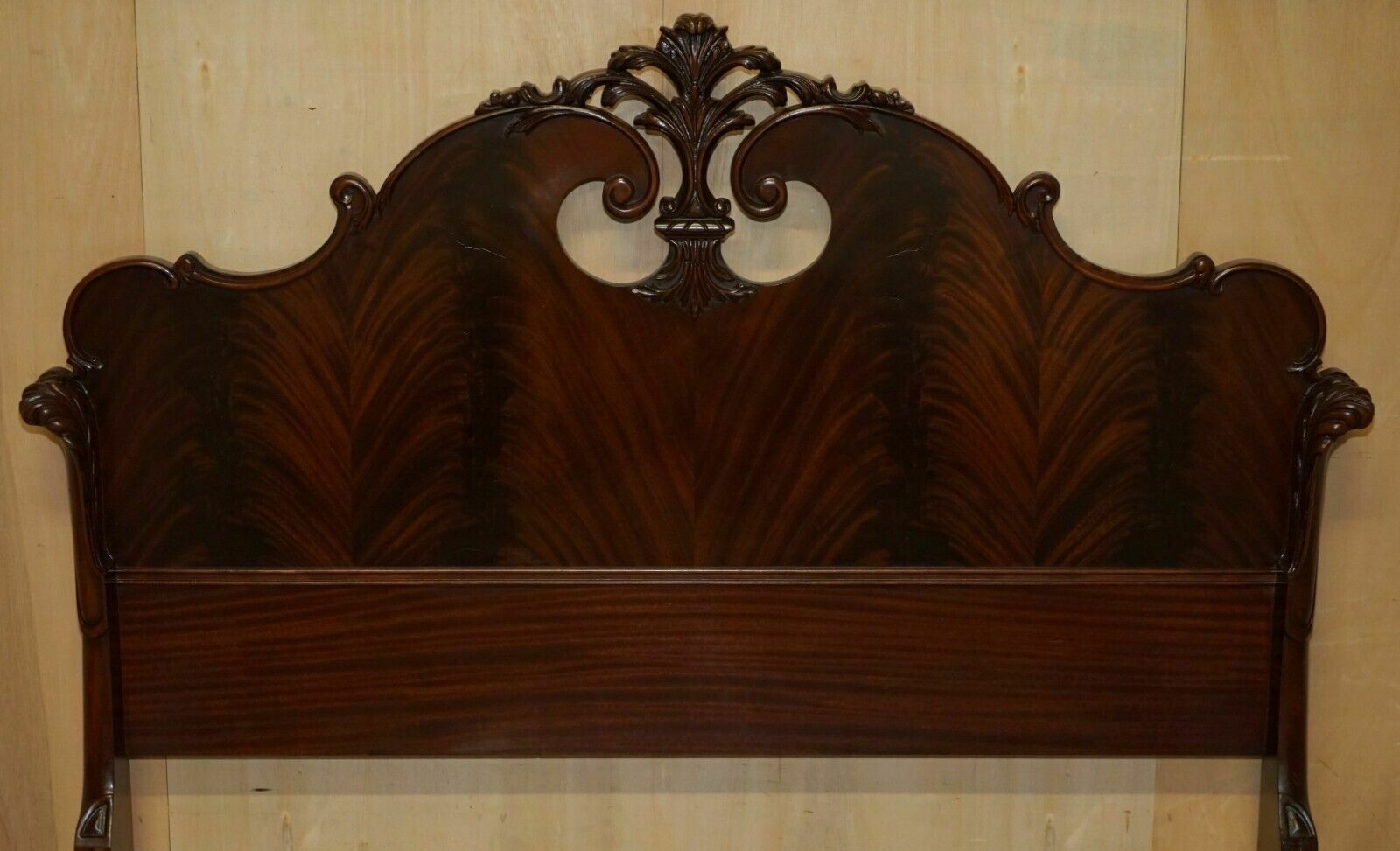 Exquisitely Carved Antique Victorian Circa 1880 Flamed Mahogany Double Bed Frame photo for sale