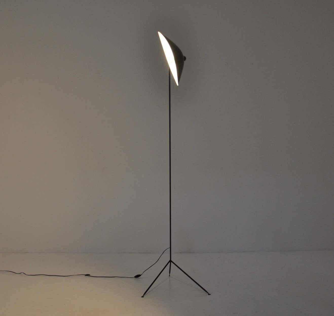 photo furniture Floor Lamp By Serge Mouille, 1st Edition, 1953