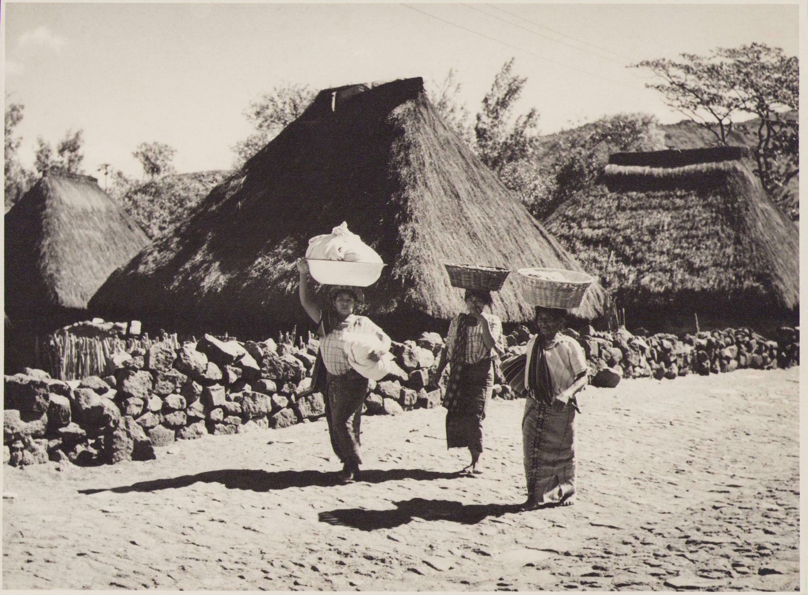 Hanna Seidel Guatemala, Women, Black And White Photography, Ca. 1960s, 17,2 X 23,1 Cm Ca. 1960s