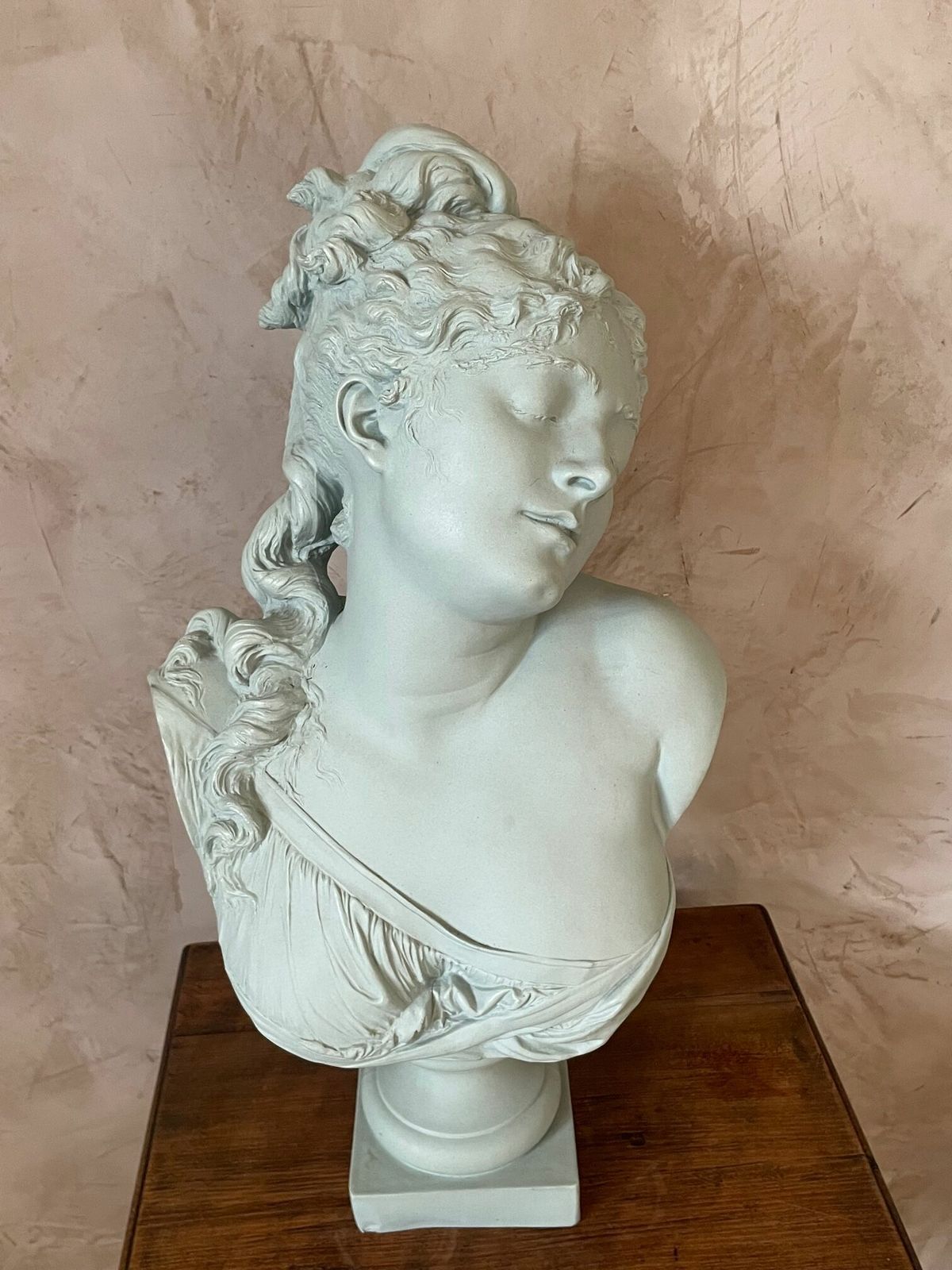 photo furniture Bust Carrier Belleuse, 18th Century And Earlier