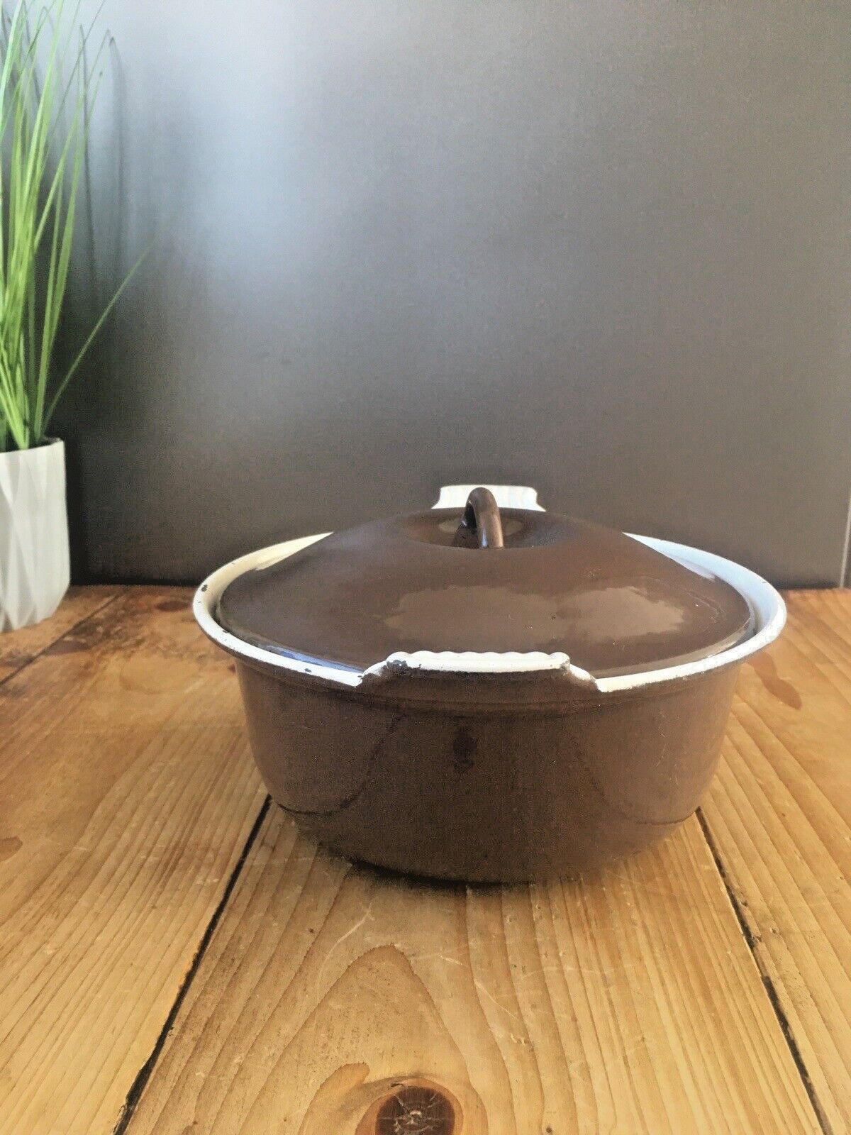 Cousances France Brown Enamel Cast Iron Lidded Casserole Dish Size 22 Le Creuset photo furniture