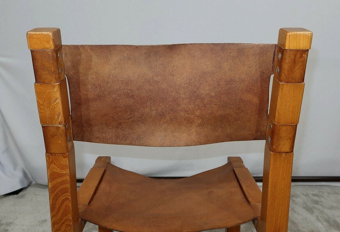 photo vintage Set Of 4 Chairs In Solid Elm And Leather, Maison Regain – 1970