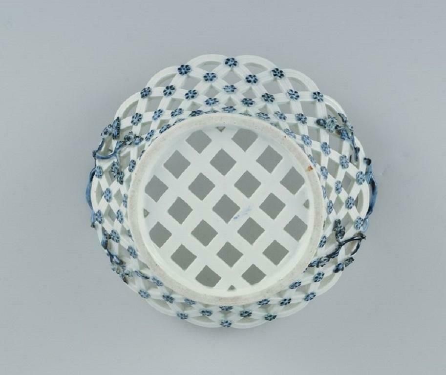 Meissen, Germany. Rare And Early Meissen Bowl / Basket With Pierced Rim photo vinterior