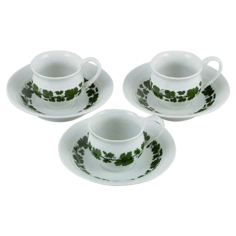 Meissen, Green Ivy Vine, 3 Coffee Cups With Accompanying