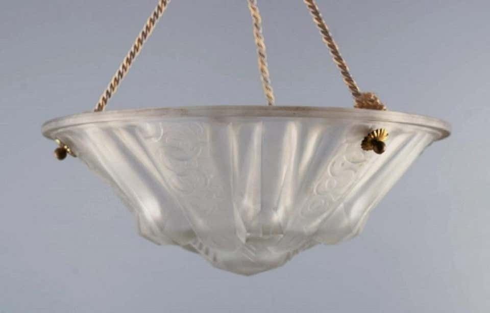 Muller Frères, Luneville, Large Impressive Art Deco Chandelier With Foliage photo furniture
