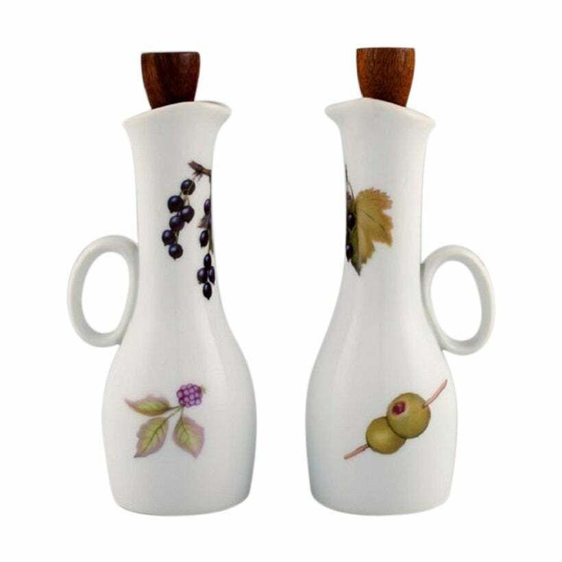 Royal Worcester, England. Evesham Oil / Vinegar Set In Porcelain photo vinterior