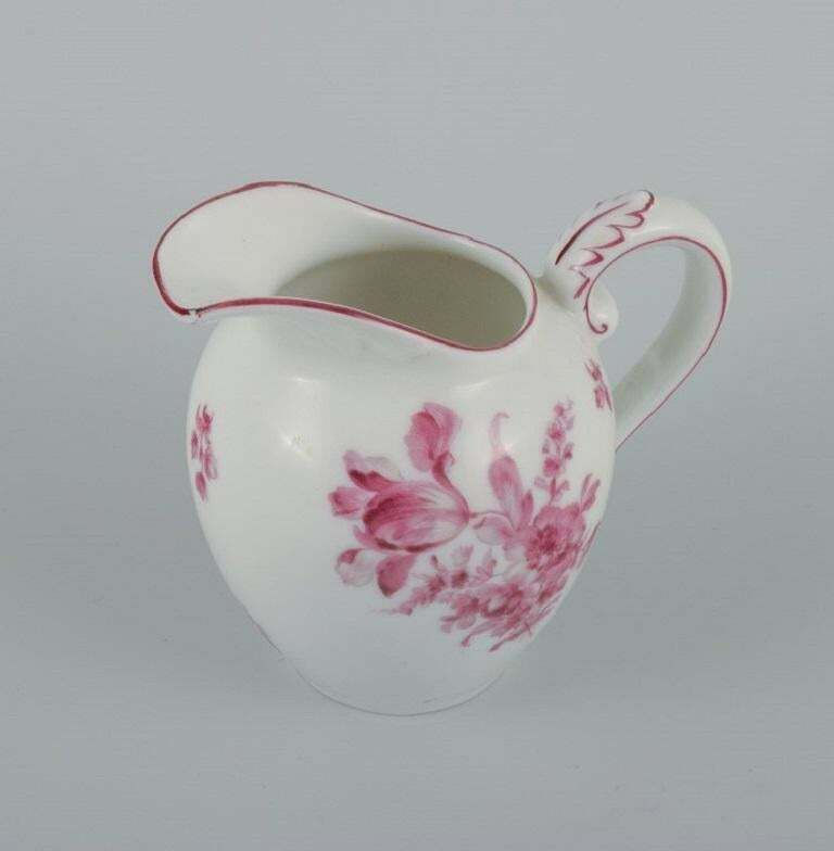 Rosenthal, A Porcelain Tea Set Consisting Of Teapot, Creamer And Sugar Bowl. photo vinterior