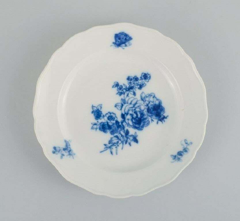 Four Antique Meissen Dinner Plates In Porcelain. Late 19th C. photo furniture