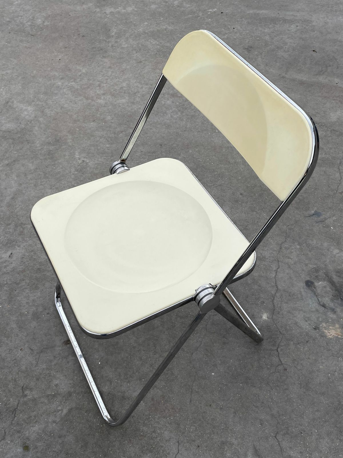 photo for sale 4 Plia Folding Chairs By Giancarlo Piretti For Castelli