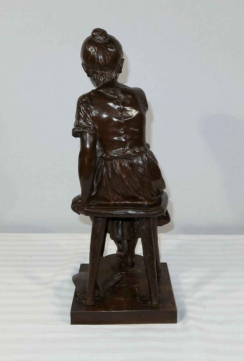 Bronze “Seated Girl”, By A. Massoulle – Late 19th Century photo vinterior