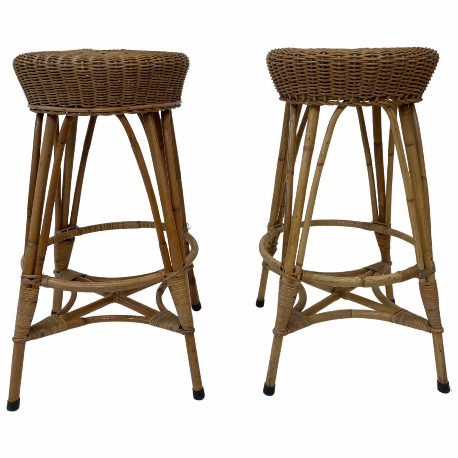 photo vinterior Vintage Rattan Stool From The 60s