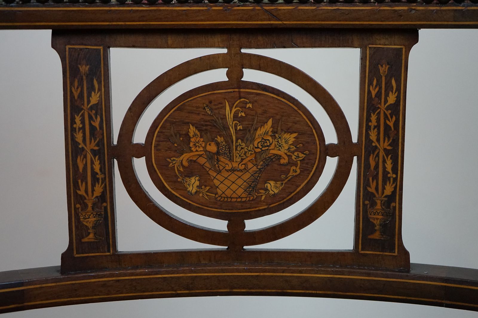 Beautiful Edwardian Mahogany And Inlaid Tub Back Chair. photo 795.0