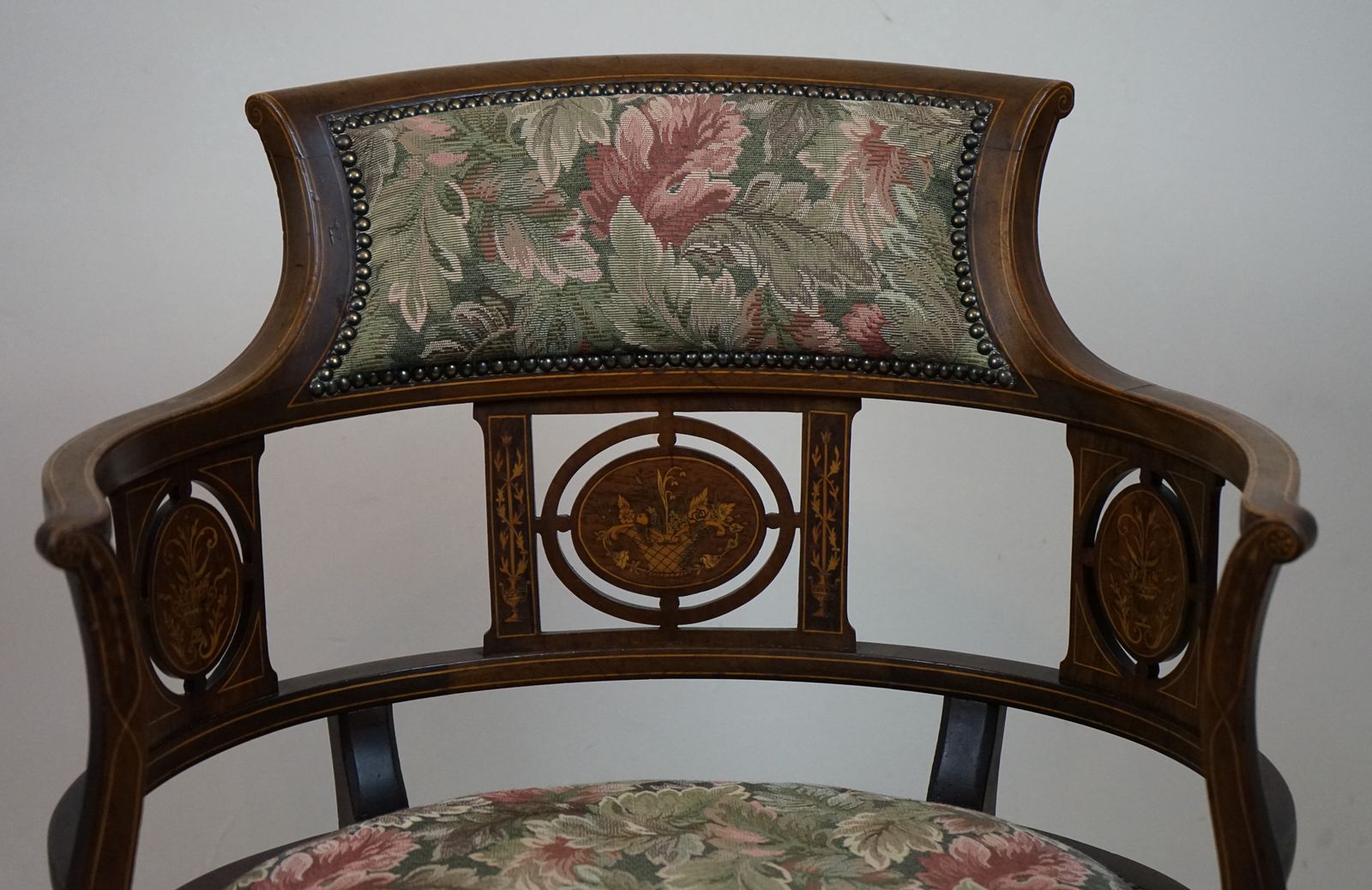 Beautiful Edwardian Mahogany And Inlaid Tub Back Chair. photo vintage
