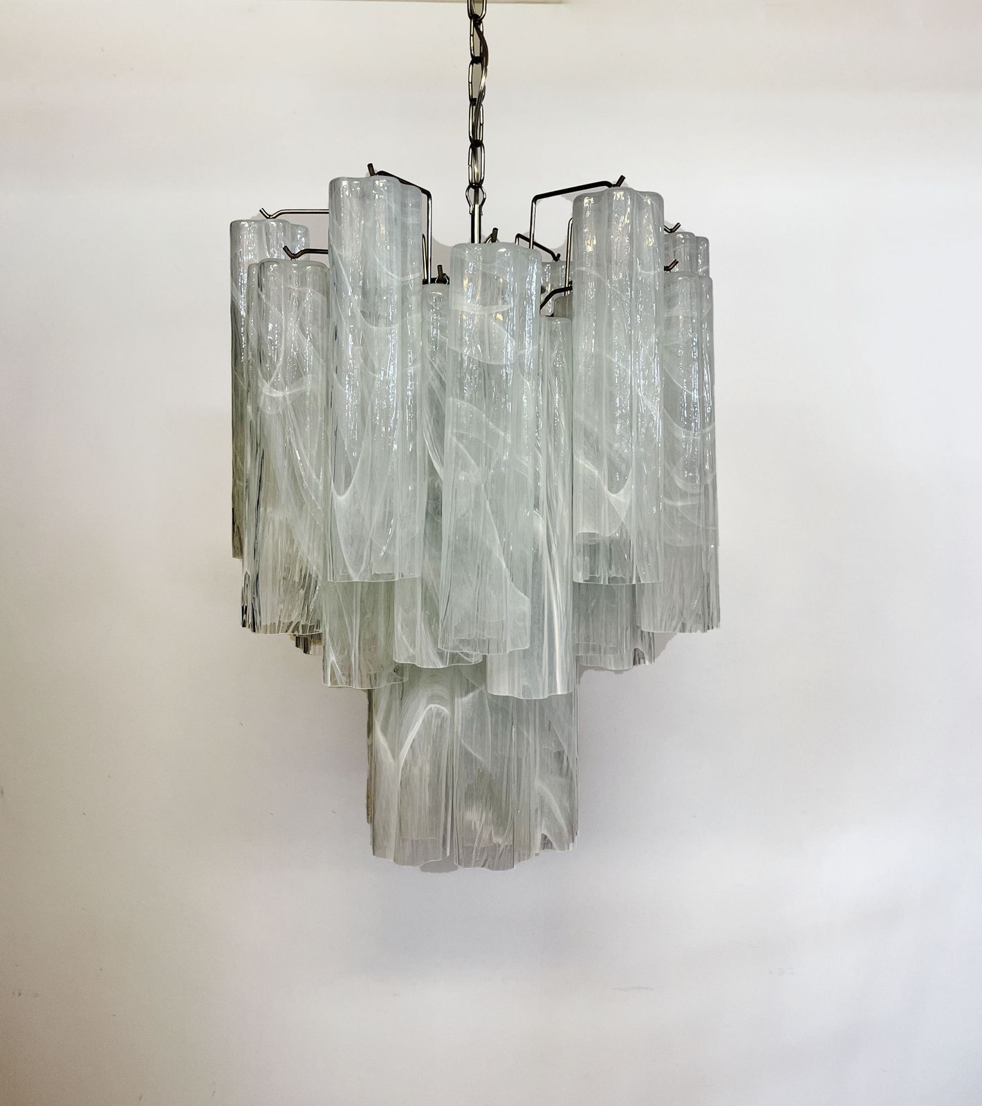 photo buy Fantastic Glass Tube Chandelier   30 Albaster White Glasses