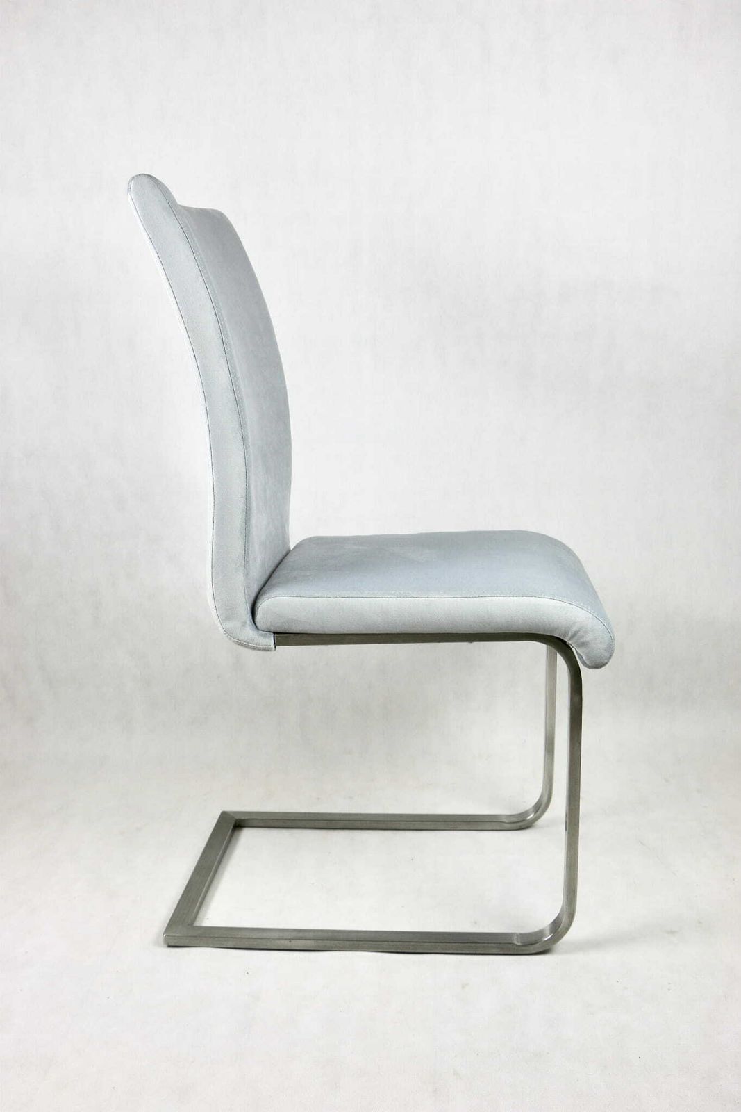 photo furniture Set Of 4 Chairs On Metal Legs   Gray Silver Velvet Velvet   4 Pieces