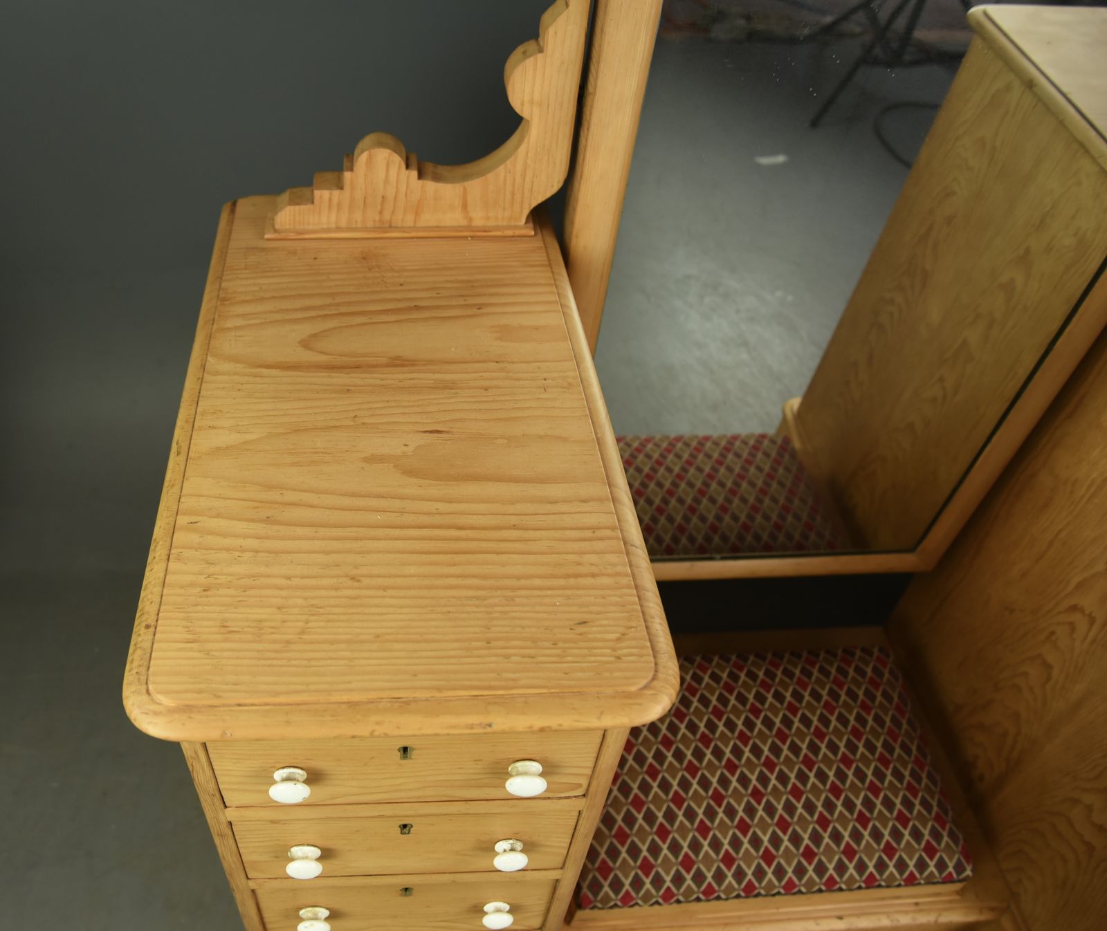 Victorian Pine Pedestal Dressing Table photo for sale