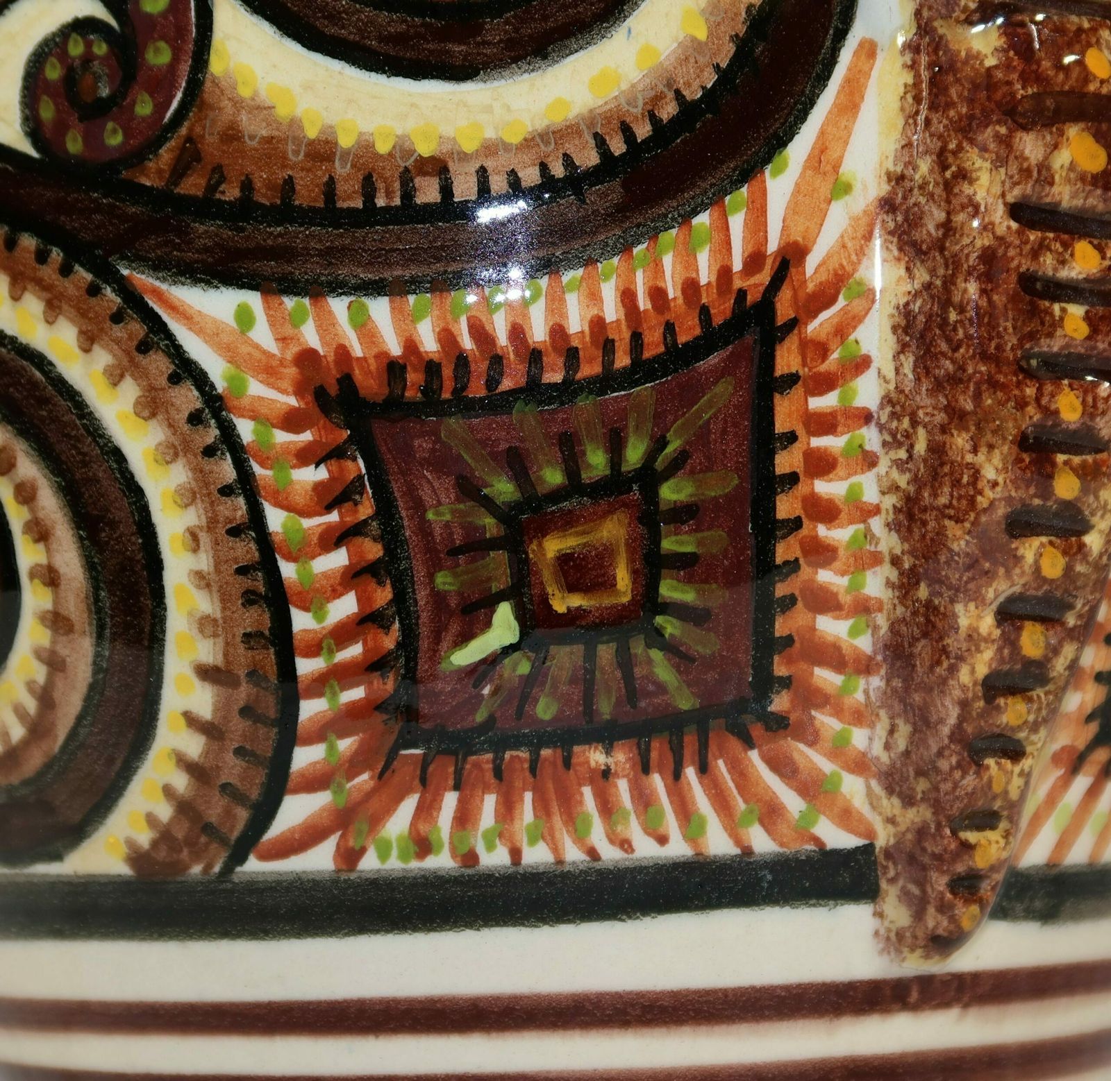 photo vinterior Earthenware Vase Signed P. Fouillen, Henriot Quimper – 1940