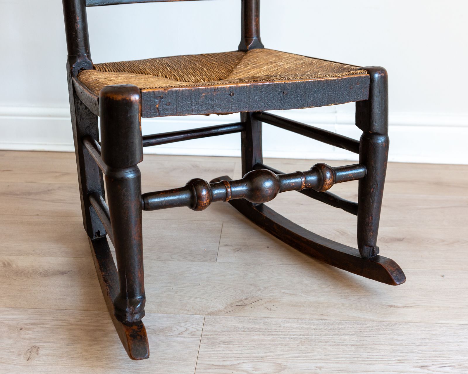 Furniture Georgian Rocking Chair 18th Century Antiqu.E Lancashire Rusti.C Fireside Chair English Farmhouse Country House Rush Seat Spindle Back Ash Elm photo