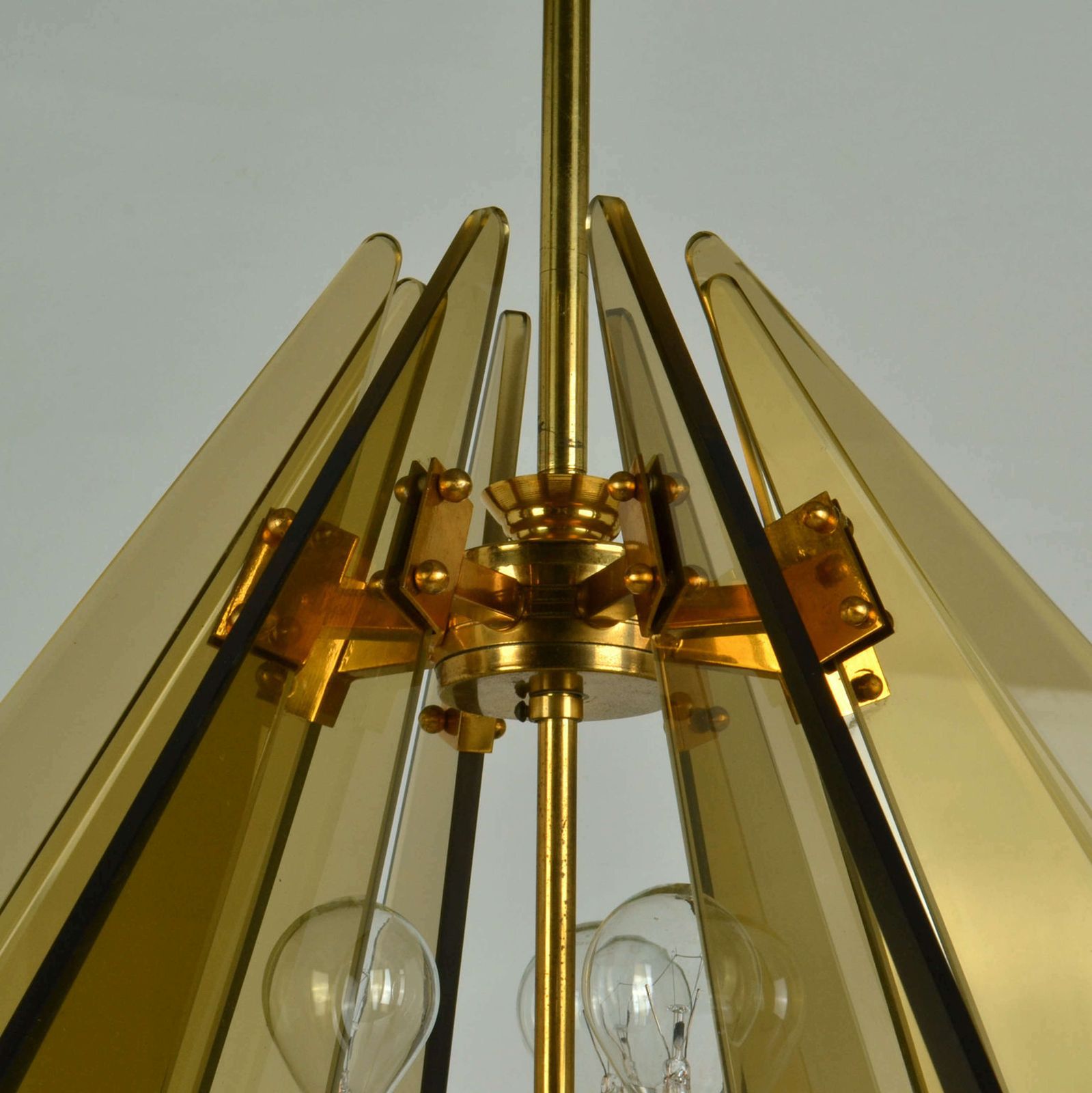 Chandelier In Tinted Glass And Gilded Brass By Gino Paroldo, 1950's photo vintage