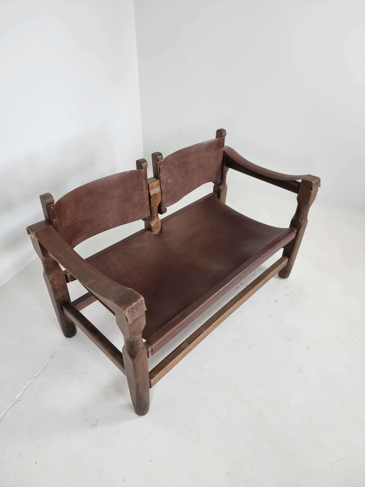 Spaanse Brutalist Safaribankje In Bruin Leer photo furniture