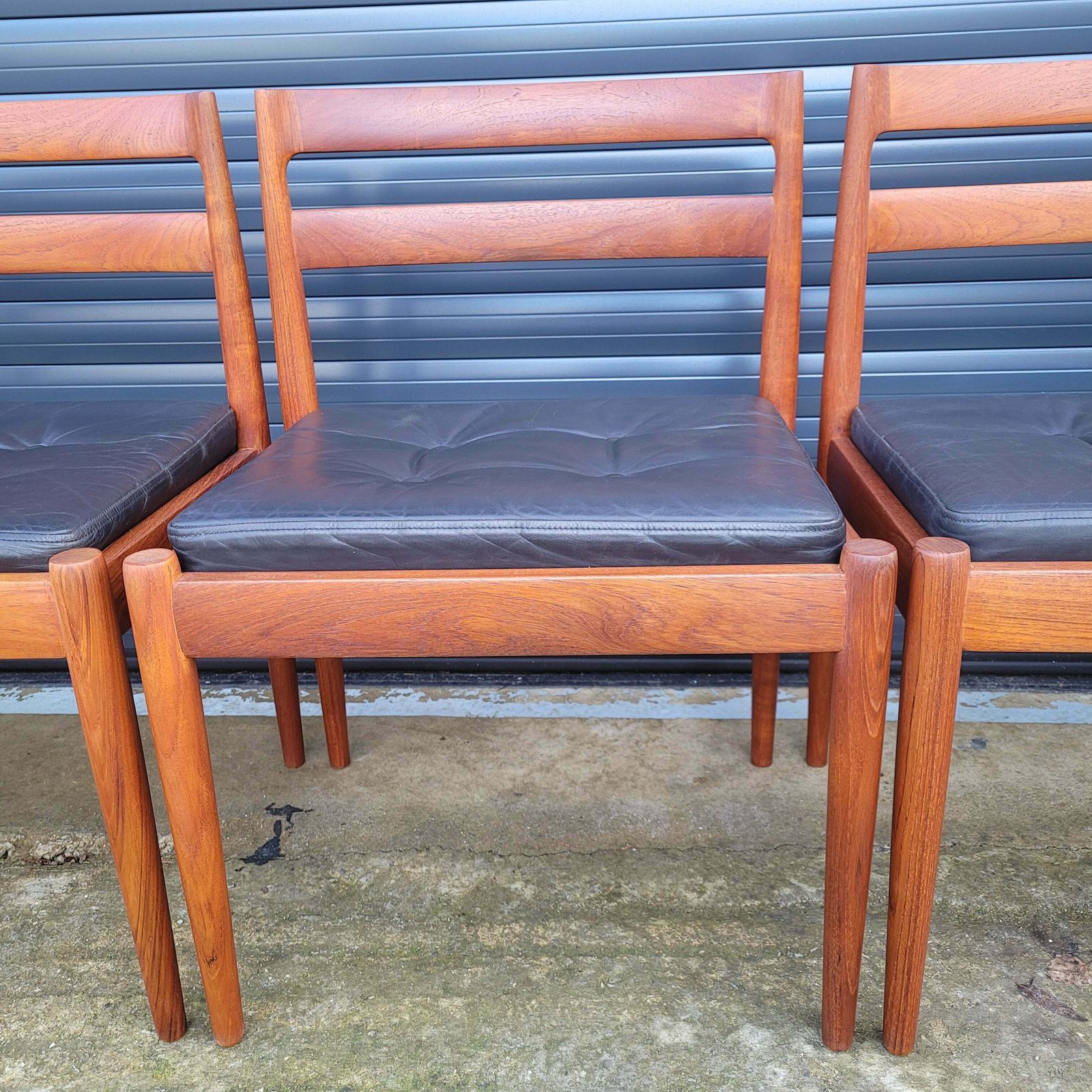 Kai Kristiansen Universe 301 Model Set Of 8 Chairs photo Furniture