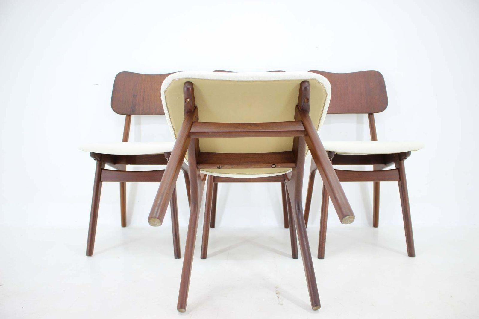 photo vintage 1960s Ib Kofod Larsen Set Of 4 Teak Dining Chairs Model 74, Denmark