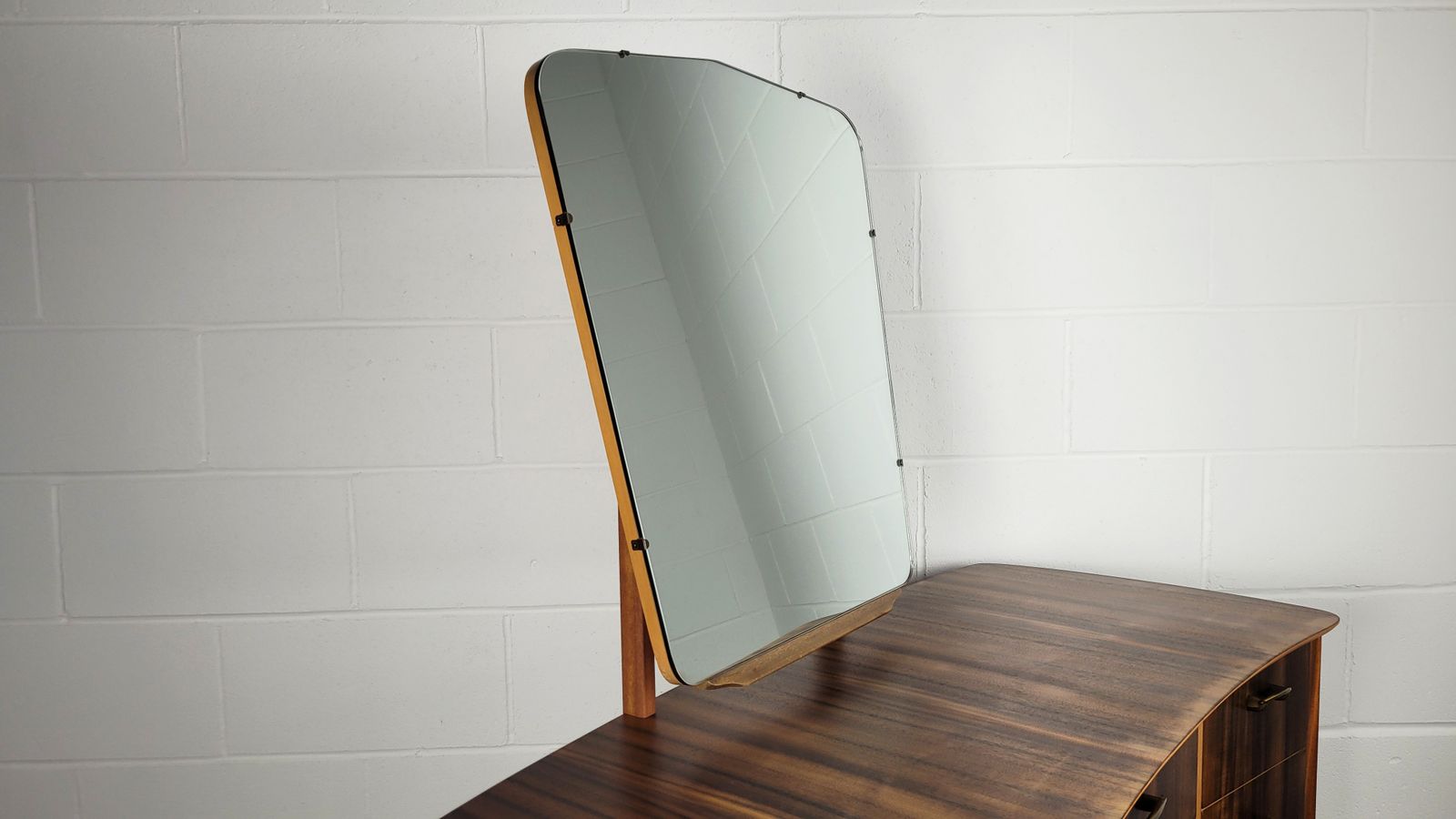 photo vinterior Morris Of Glasgow Dressing Table, 1960s