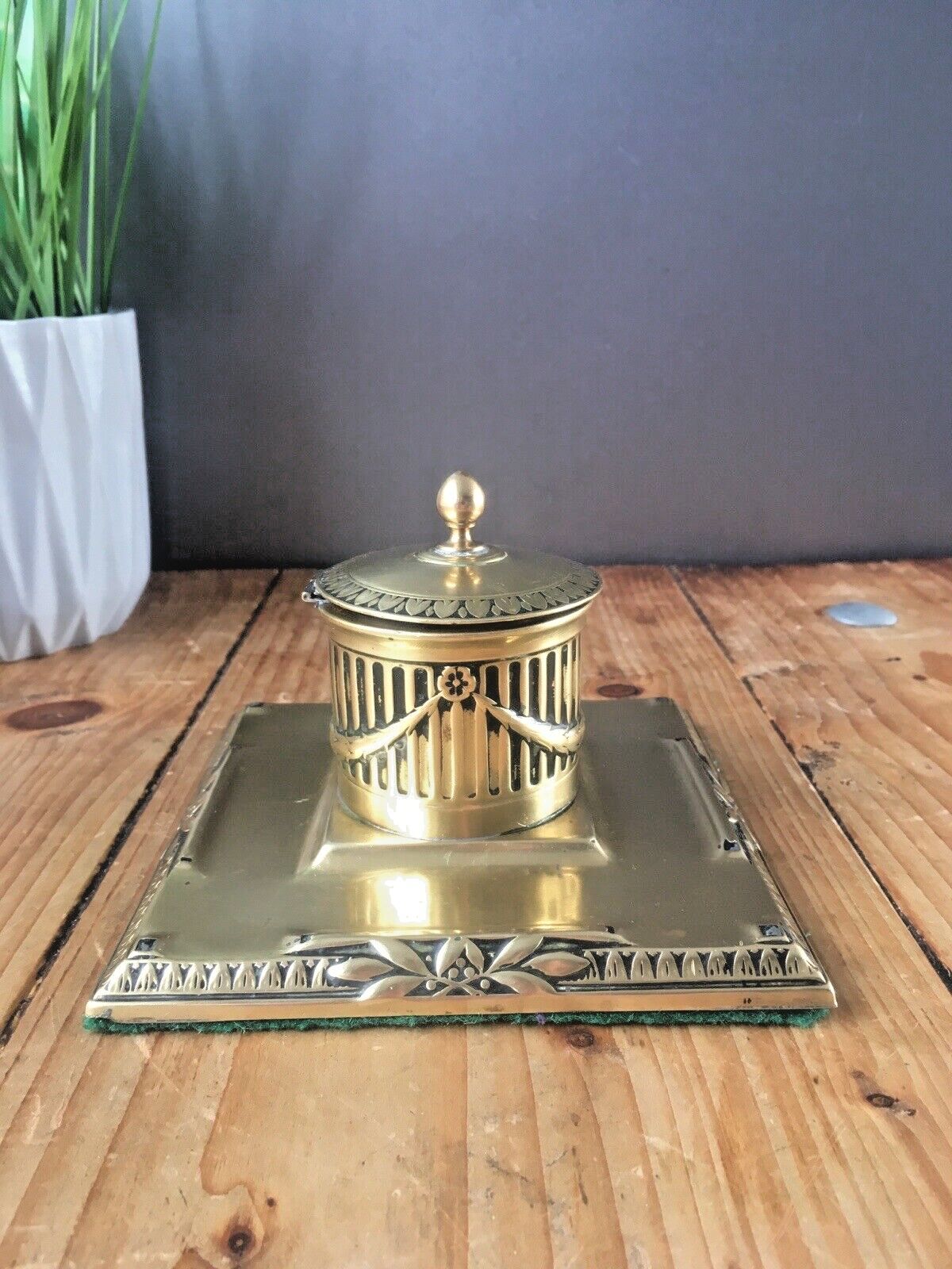 Quality Antique Edwardian Regency Swag Brass Inkwell Office Desk Accessory Prop photo 115.0