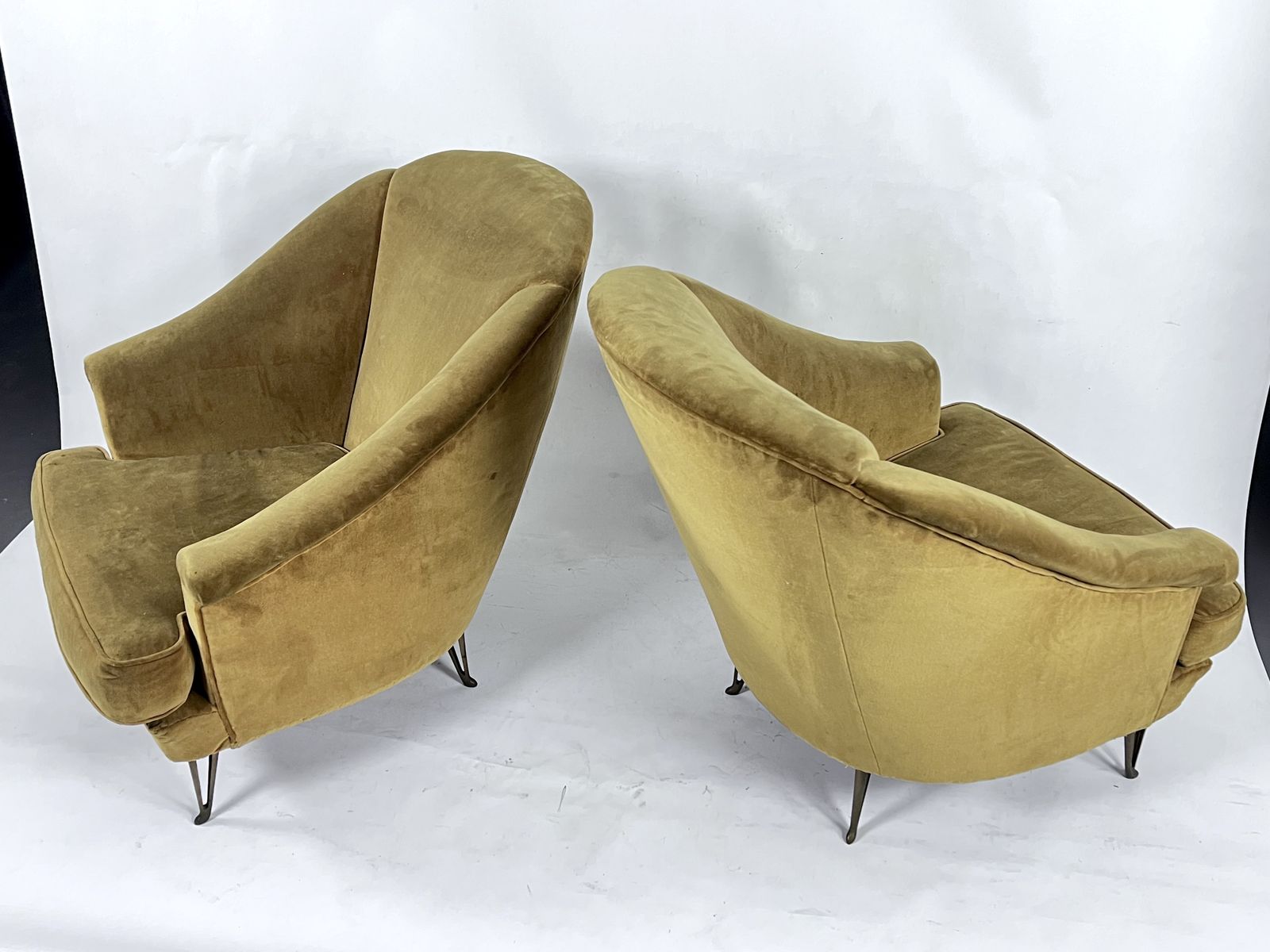 photo buy Isa Bergamo, Pair Of Gio Ponti Attributable Armchairs In Original Condition. Italy 1950s