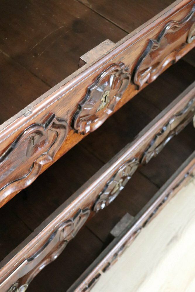 Antique Chest Of Drawers In Carved Walnut photo vintage