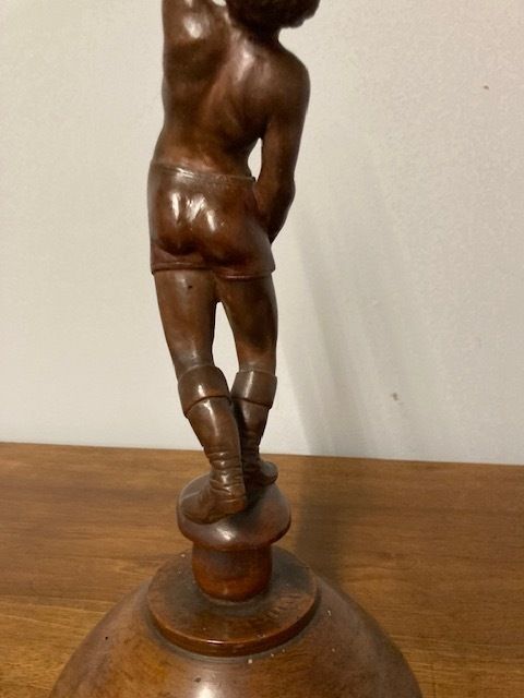 436.8 Ancient Sculpture In Walnut Depicting A Late 19th Century "Weightlifter", Italian School. photo