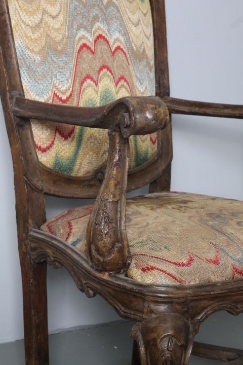 Ancient Genoa Armchair Louis XIV End Of 600. Italy Solid Walnut. photo furniture
