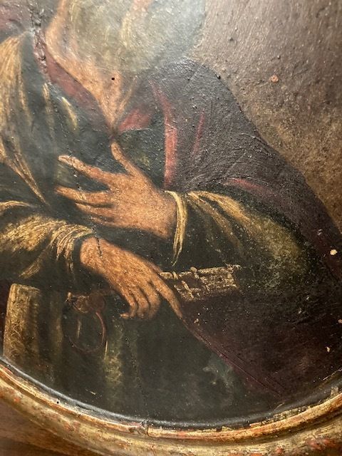 Ancient Round Oil Painting On Panel From The 17th Century St. Peter In Patina With Coeval Frame photo vintage