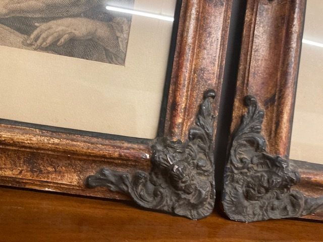 Ancient Pair Of Prints In Antique Lacquered Frames From The Mid 1800s. Beautiful photo for sale