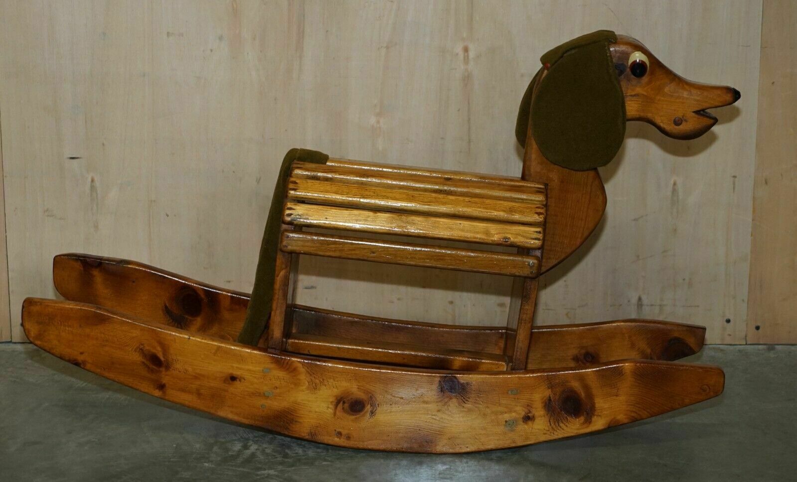 photo vintage Stunning Hand Made Circa 1930 Childrens Rocking Horse Of A Dachshund Sausage Dog
