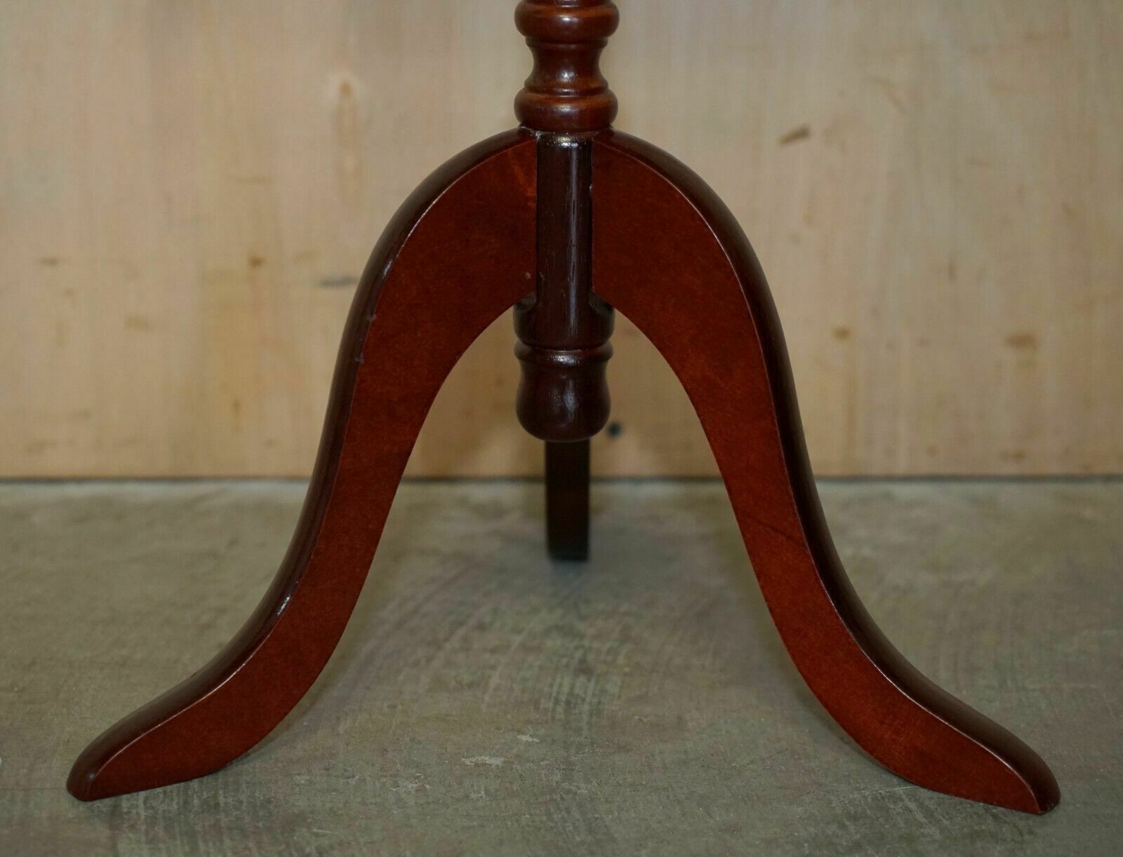 Pie Crust Edge Heritage Green Leather Gold Leaf Tripod Side End Lamp Wine Table photo buy