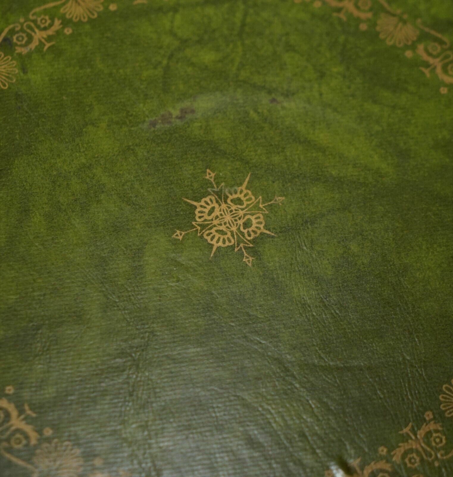 photo for sale Pie Crust Edge Heritage Green Leather Gold Leaf Tripod Side End Lamp Wine Table