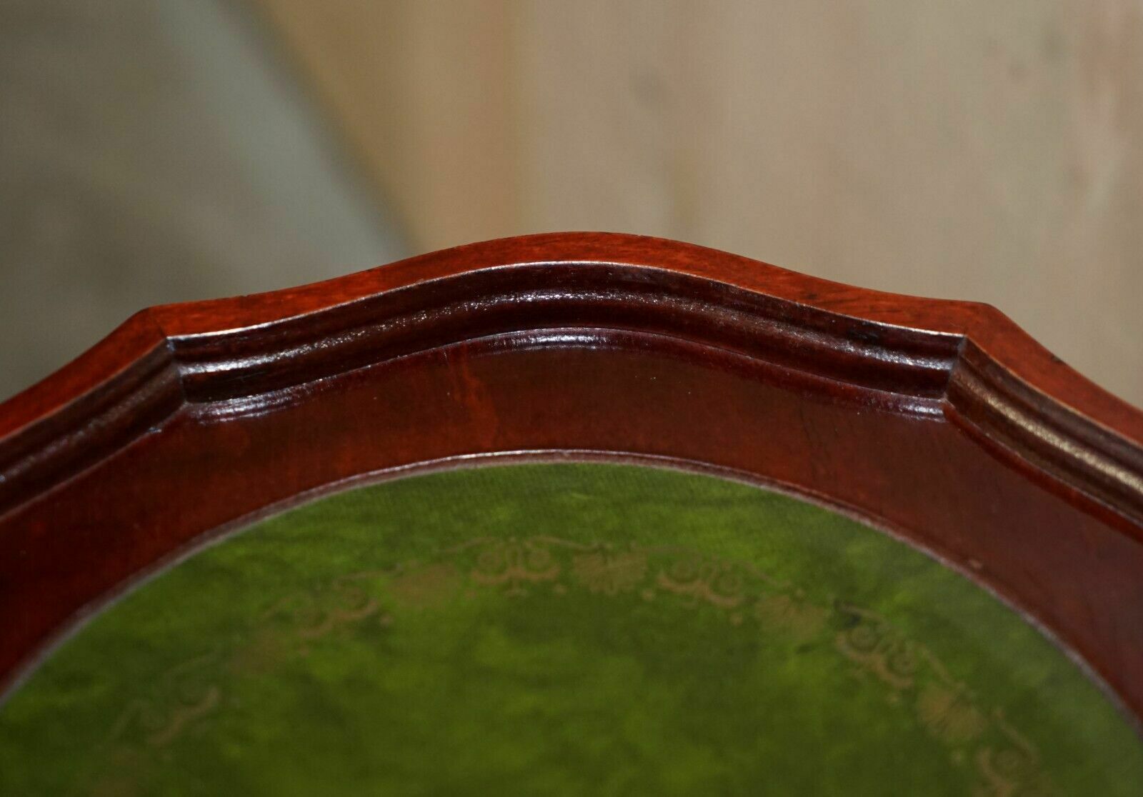 400.0 Pie Crust Edge Heritage Green Leather Gold Leaf Tripod Side End Lamp Wine Table photo