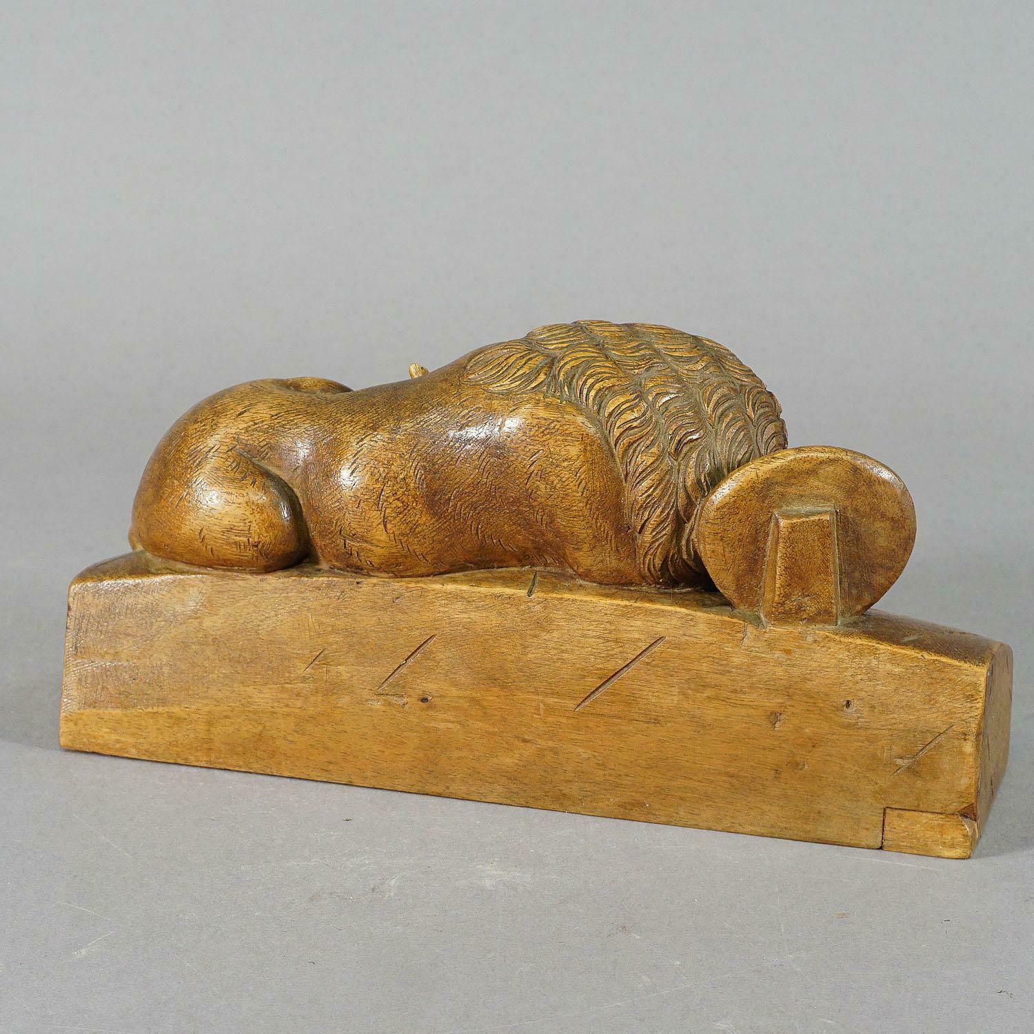 Antiek houten beeldhouwwerk van de Leeuw van Luzern, Brienz ca. 1900 – £962,04 photo Kunst