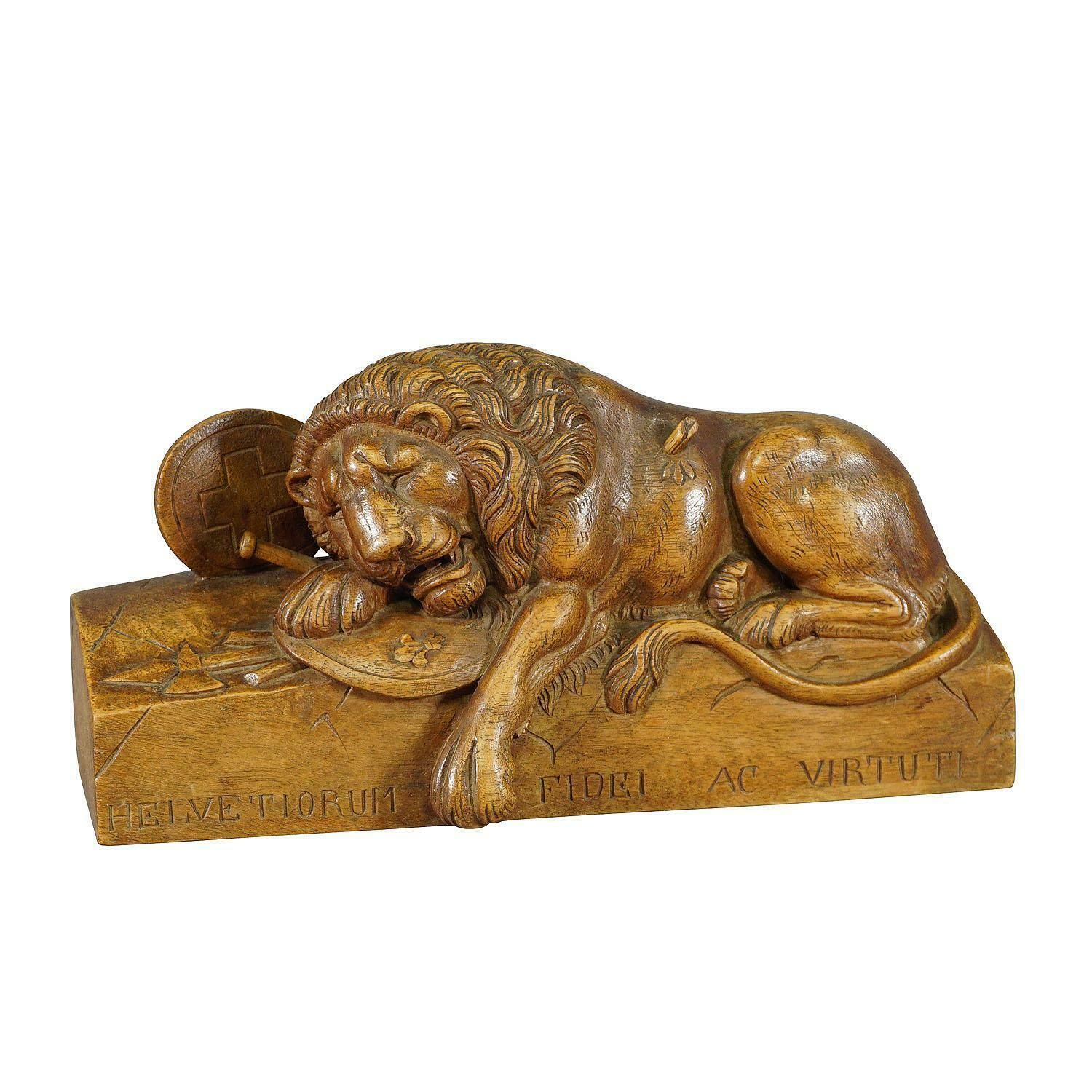 Antiek houten beeldhouwwerk van de Leeuw van Luzern, Brienz ca. 1900 – £962,04 photo for sale